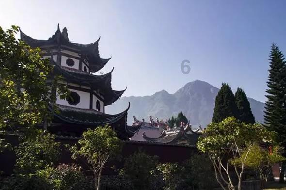 浅析住宅小区的电动汽车充电桩的电气设计与平台管理系统